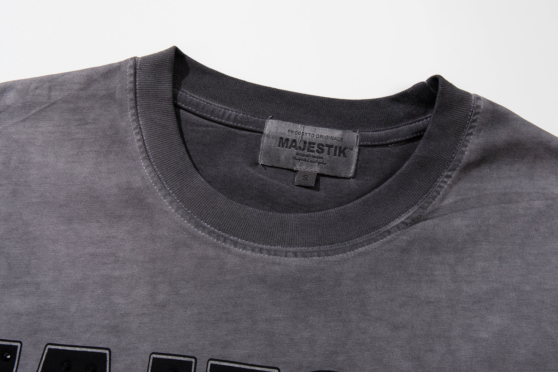 MAJESTIK Relentless Cross Wings Vintage T‑Shirt