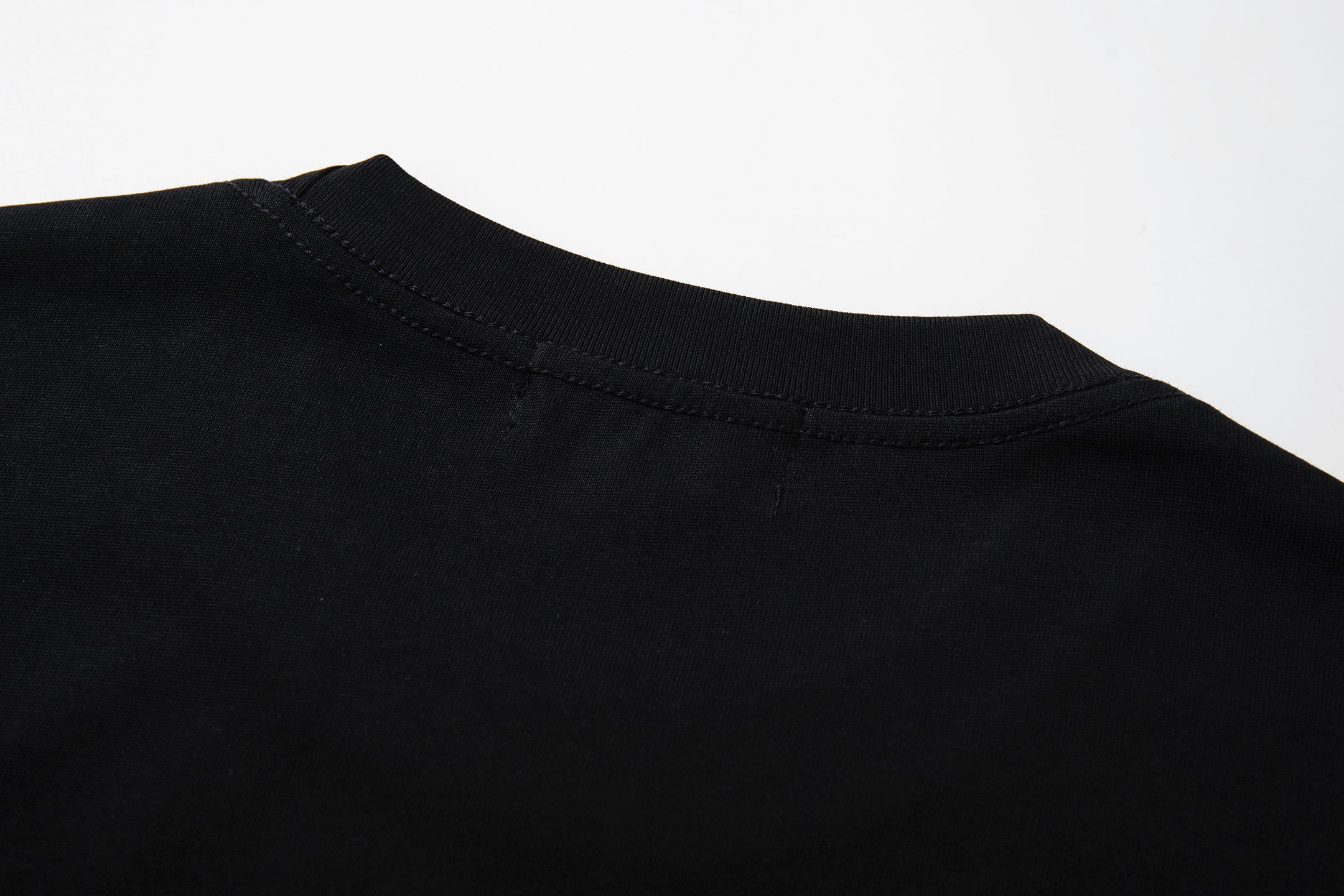 MAJESTIK Eagle Monster Graphic Black T‑Shirt