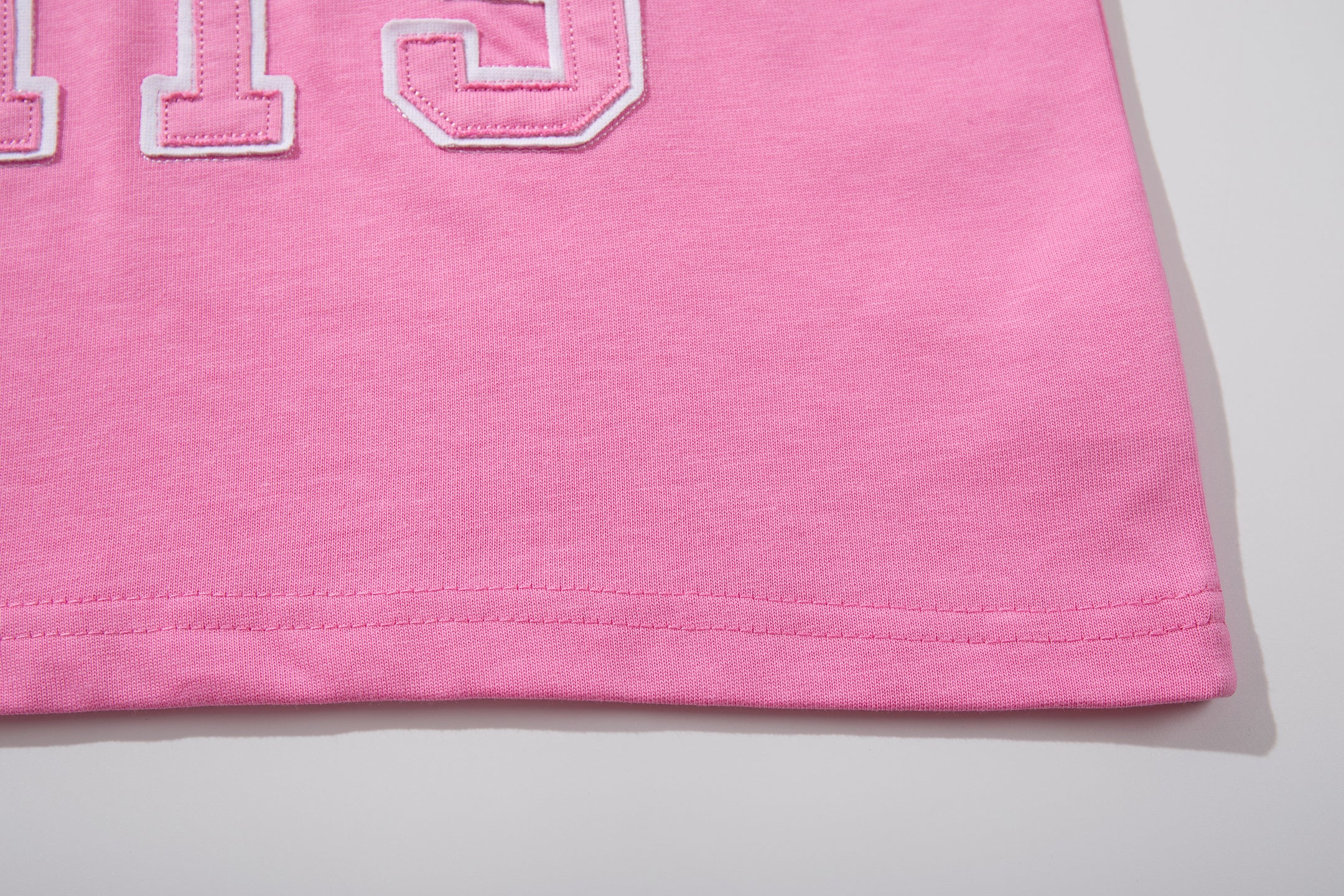 MAJESTIK Sports Patch‑Embroidered Half‑Zip Pink Striped Polo Shirt