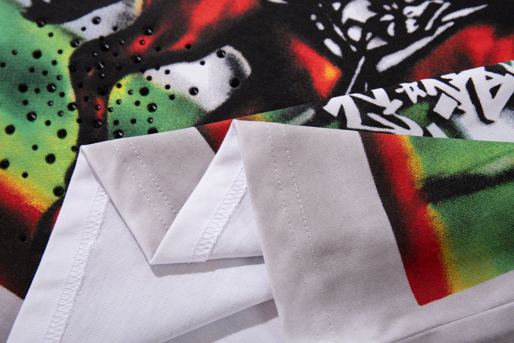 MAJESTIK Horse‑Racing Double‑Sided Graphic T‑Shirt