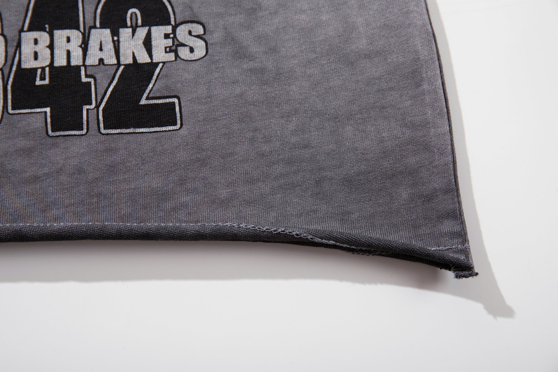MAJESTIK Relentless Cross Wings Vintage T‑Shirt