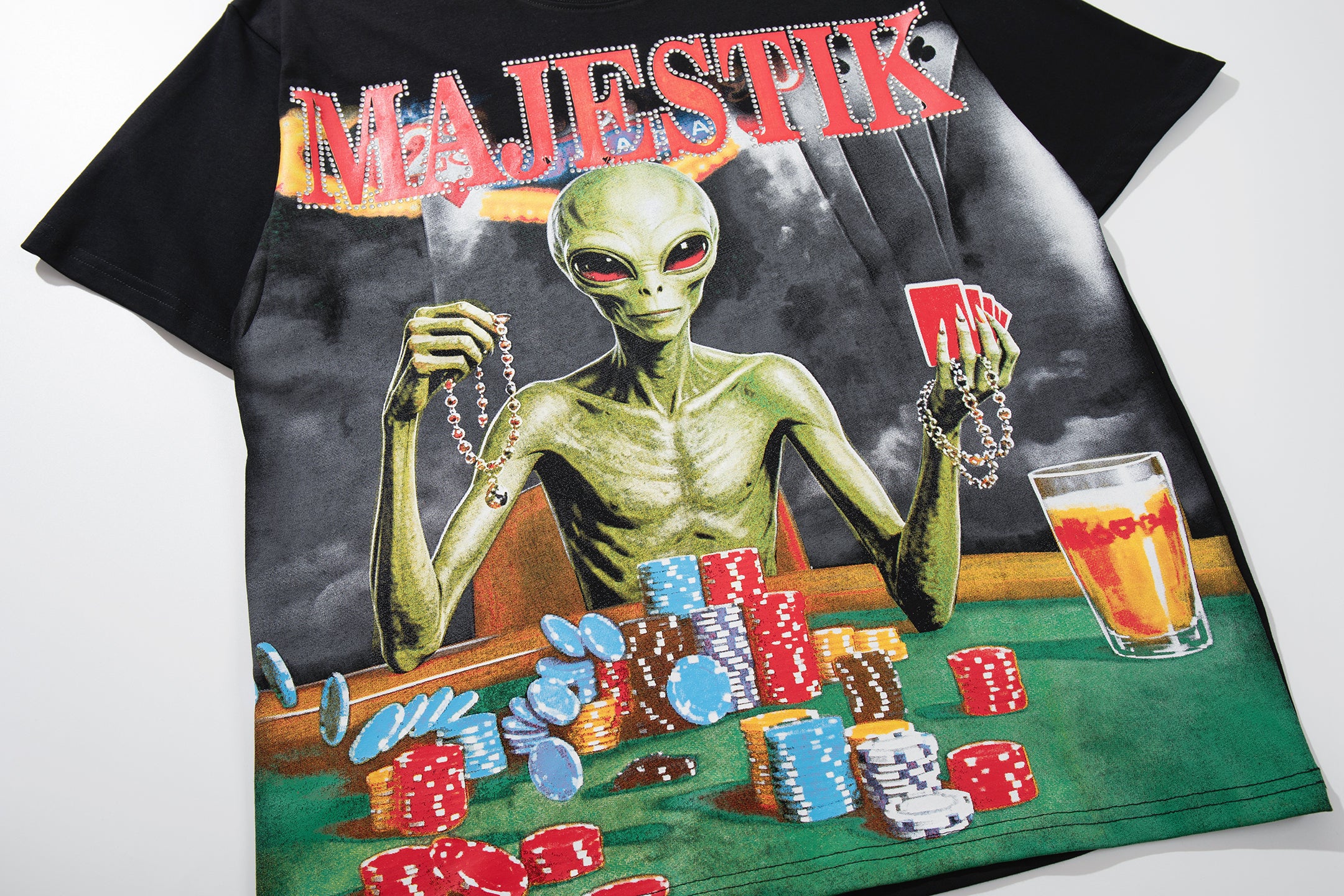 MAJESTIK Alien Casino Gambling Graphic T‑Shirt