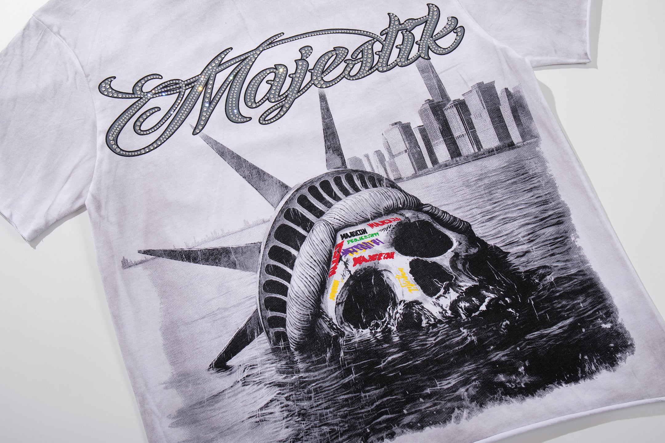 MAJESTIK Tour Skull Statue Of Liberty Double‑Sided Vintage T‑Shirt