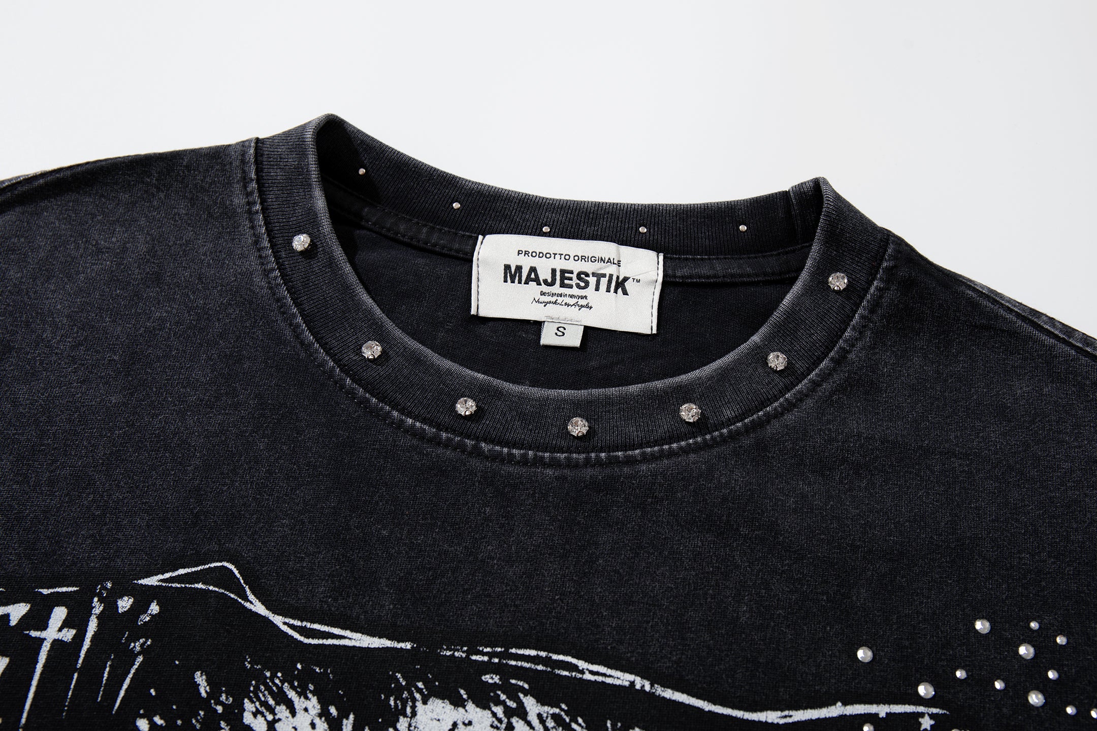 MAJESTIK Studios Distressed Eye Graphic Sleeveless Tank Top