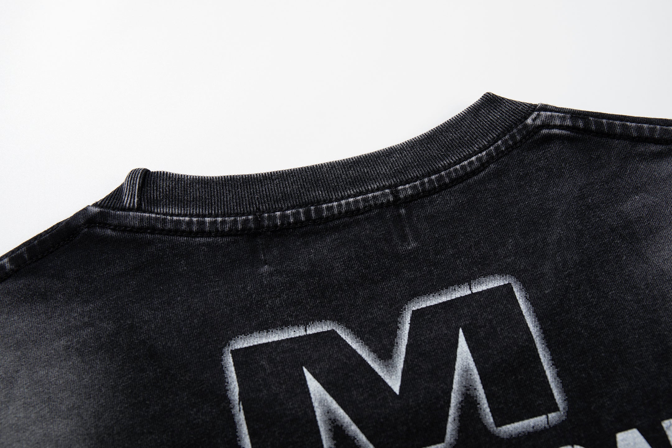 MAJESTIK Desires Vintage T‑Shirt